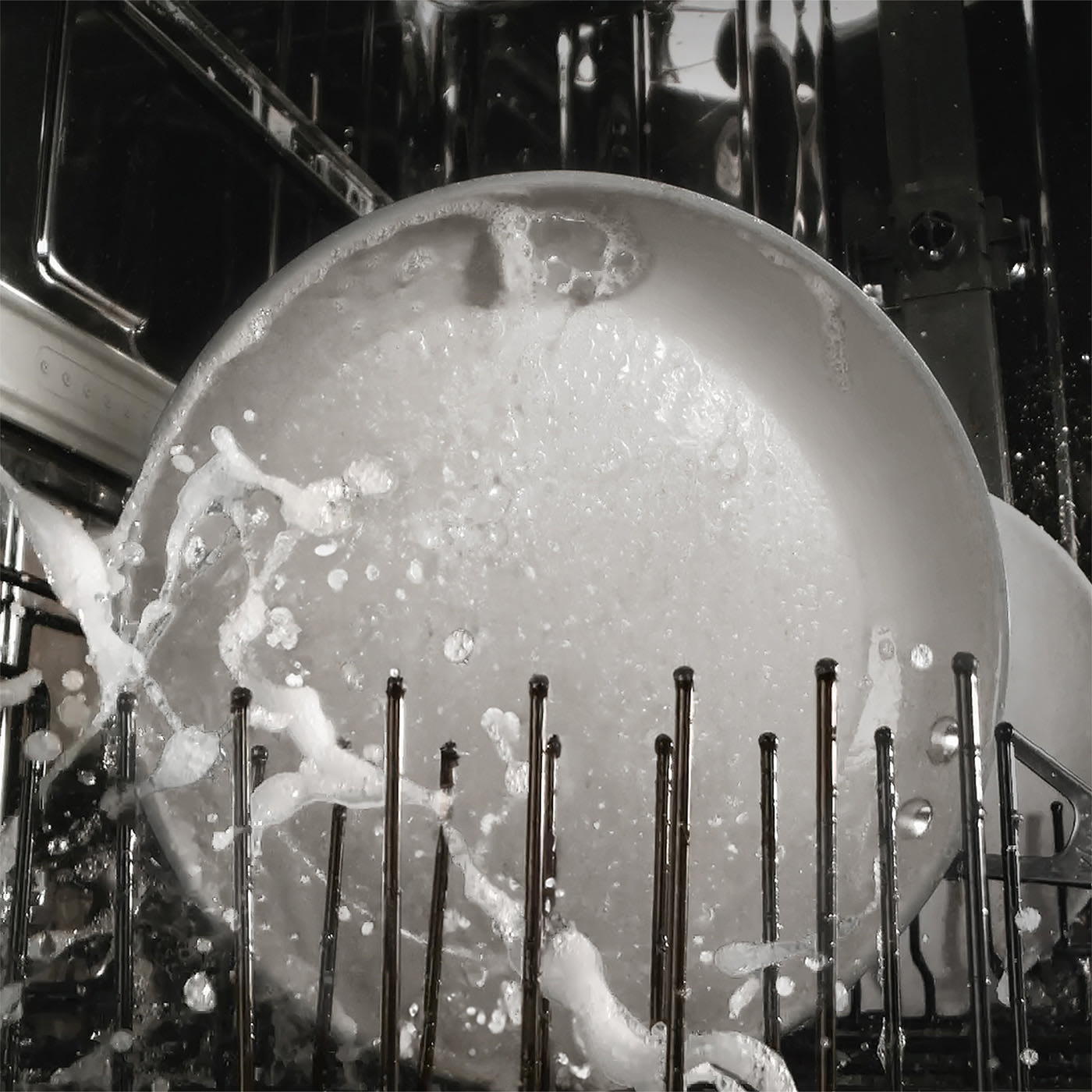 Easy dishwasher-safe cleaning